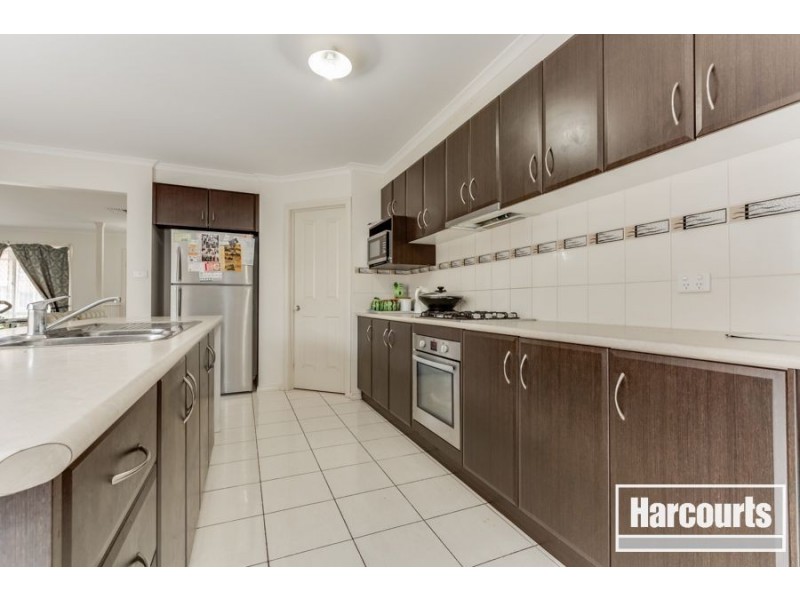 27 Beechwood drive, Lyndhurst VIC 3975
