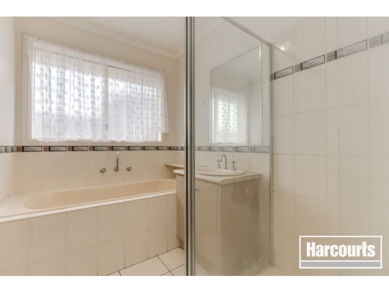 27 Beechwood drive, Lyndhurst VIC 3975