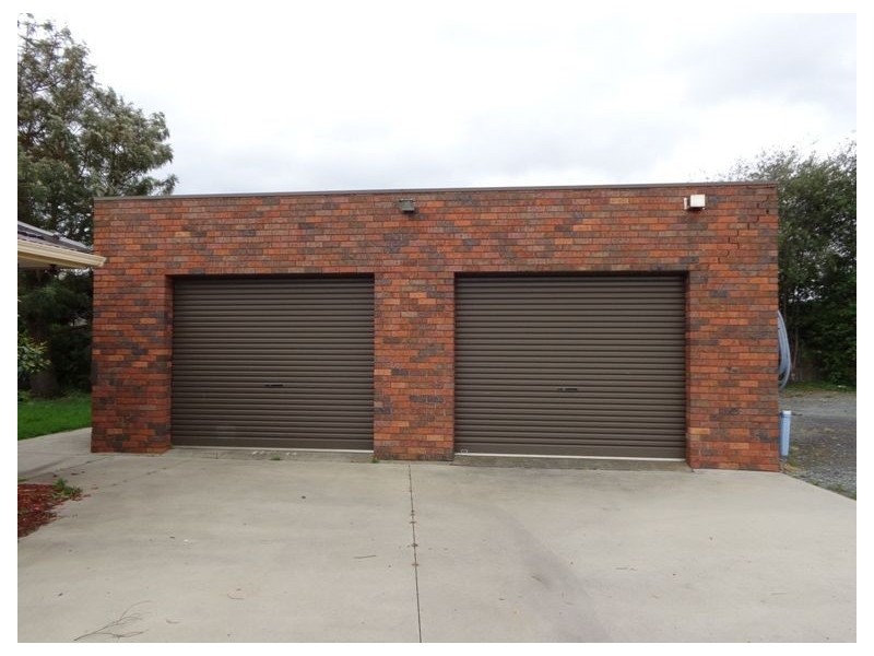 90 Evans Road, Cranbourne West VIC 3977