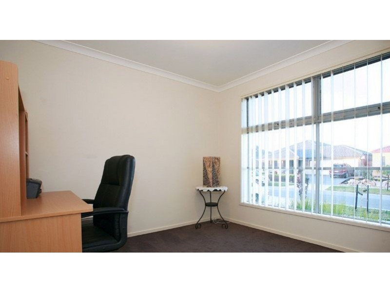 19 Noremac Grove, Lyndhurst VIC 3975