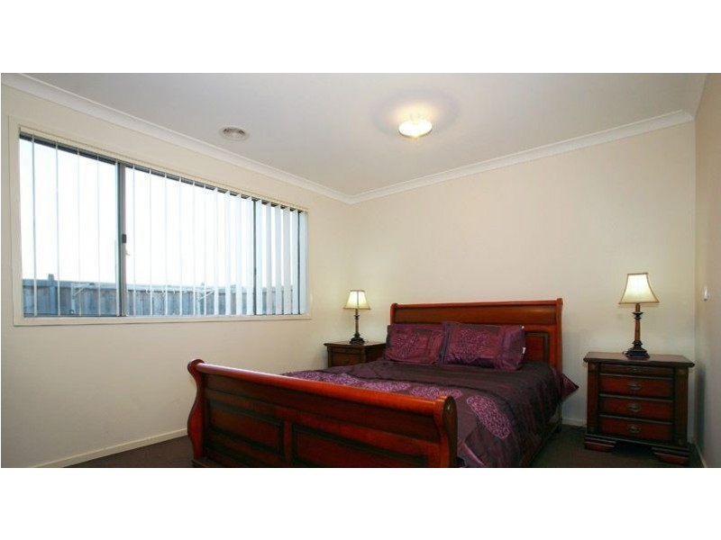 19 Noremac Grove, Lyndhurst VIC 3975