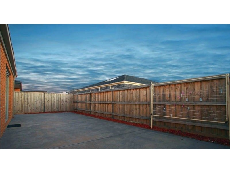 19 Noremac Grove, Lyndhurst VIC 3975