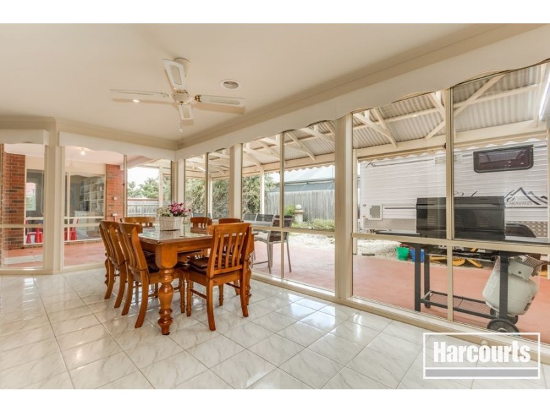 47 Sunningdale Crescent, Cranbourne VIC 3977