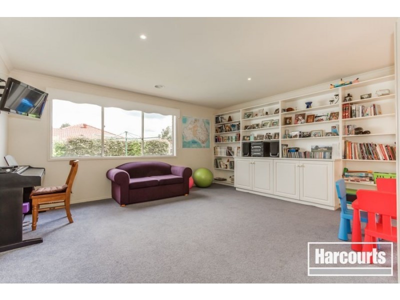 47 Sunningdale Crescent, Cranbourne VIC 3977