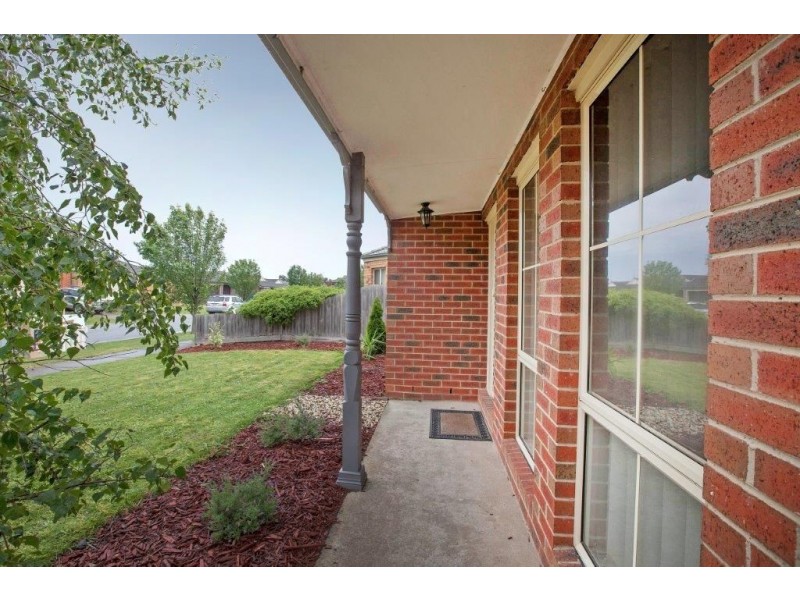 14 Bookham Way, Cranbourne West VIC 3977