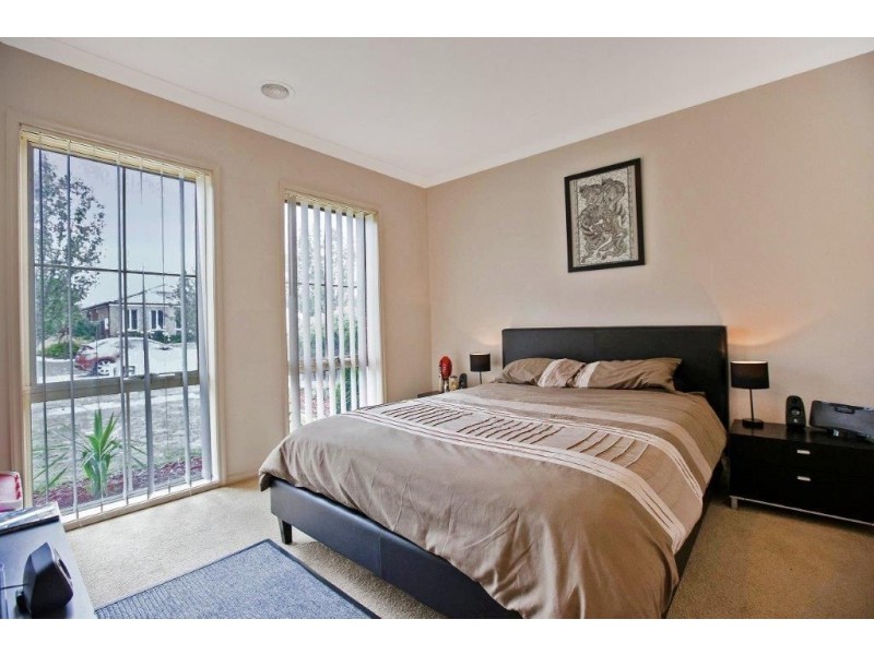 14 Bookham Way, Cranbourne West VIC 3977