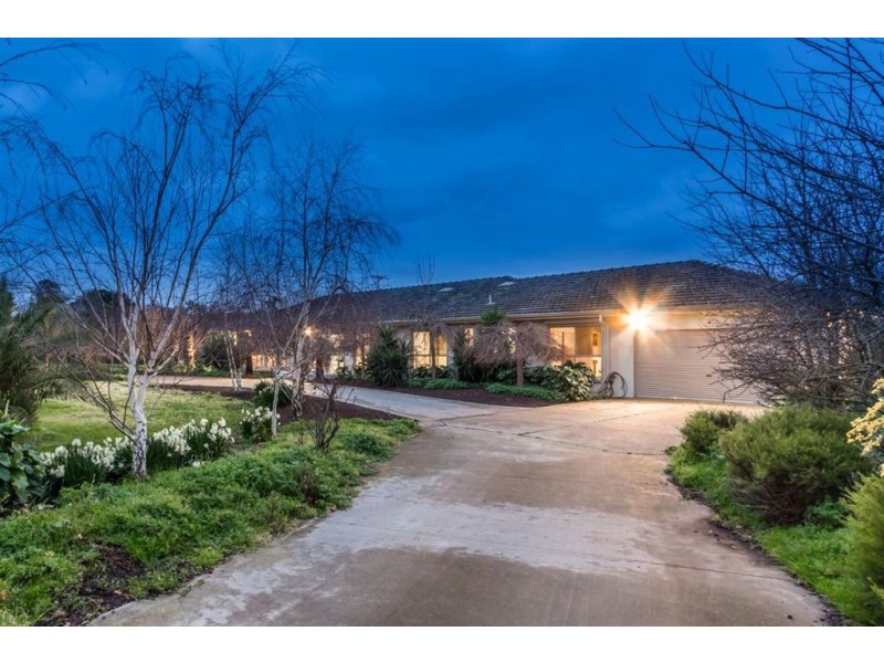 1195 North Road, Devon Meadows VIC 3977