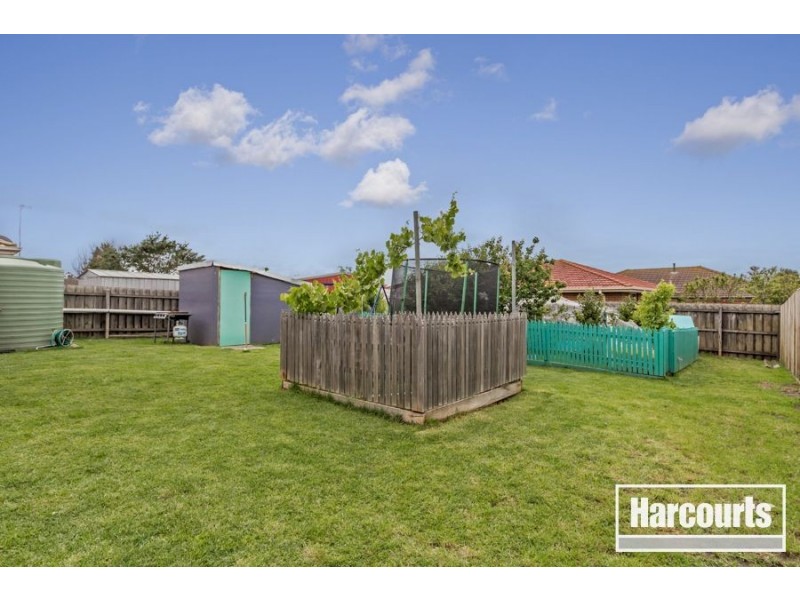 55 Scarborough Avenue, Cranbourne VIC 3977