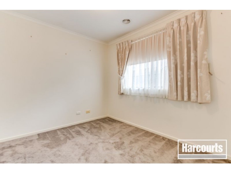 2/9 Alexander Street, Cranbourne VIC 3977