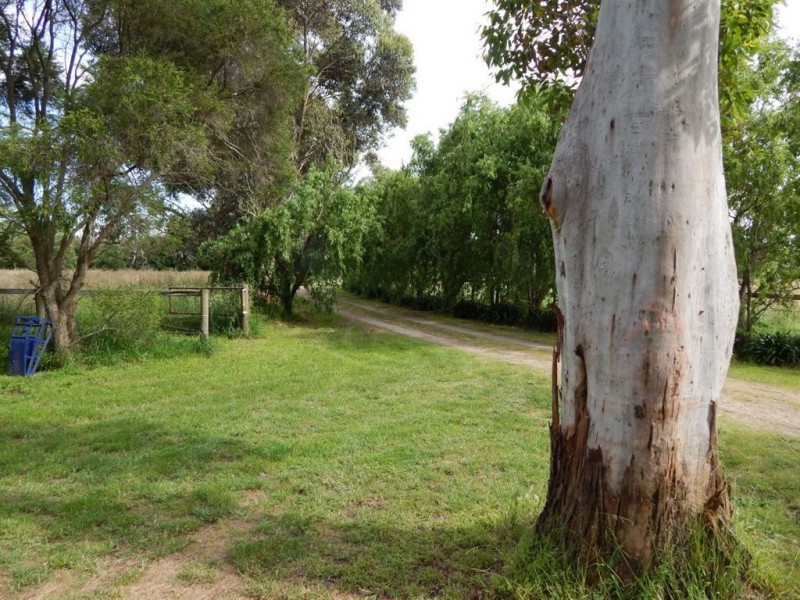 35 Walshes Road, Catani VIC 3981