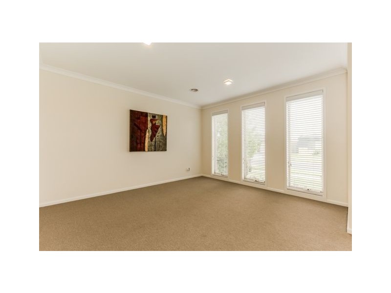 58 Tyndall Street, Cranbourne East VIC 3977