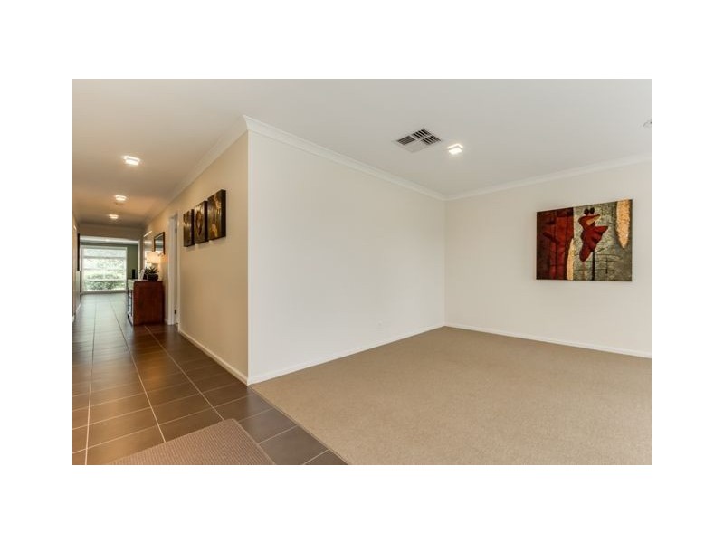 58 Tyndall Street, Cranbourne East VIC 3977