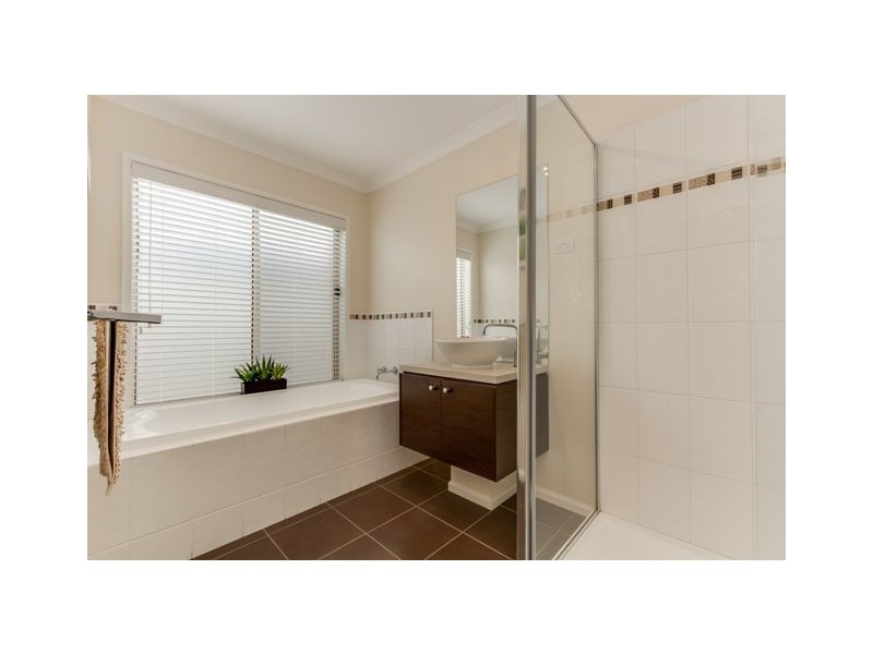 58 Tyndall Street, Cranbourne East VIC 3977