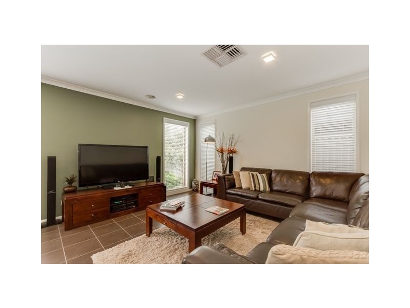 58 Tyndall Street, Cranbourne East VIC 3977