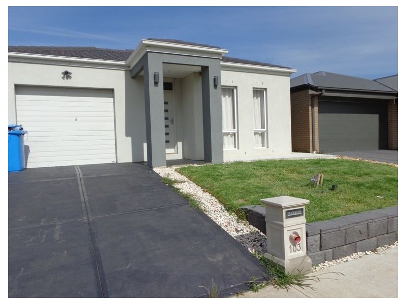 103 Selandra Rise, Clyde North VIC 3978
