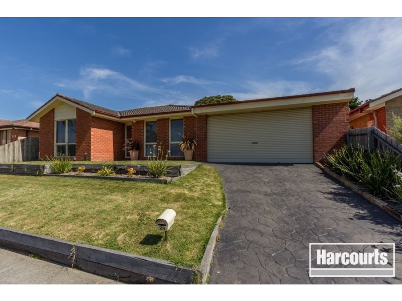 28 Hamilton Drive, Cranbourne North VIC 3977
