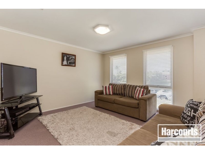 28 Hamilton Drive, Cranbourne North VIC 3977