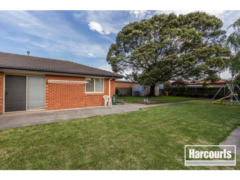 28 Hamilton Drive, Cranbourne North VIC 3977
