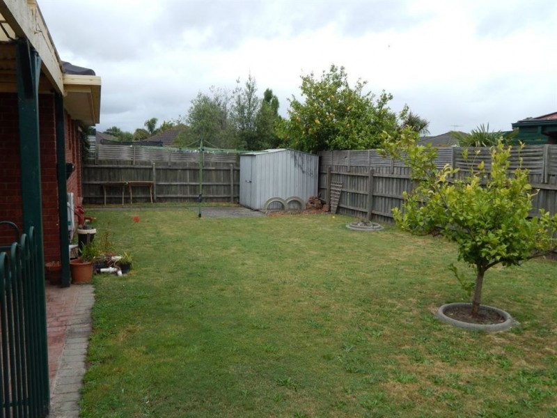 11 Kurrajong Court, Cranbourne North VIC 3977