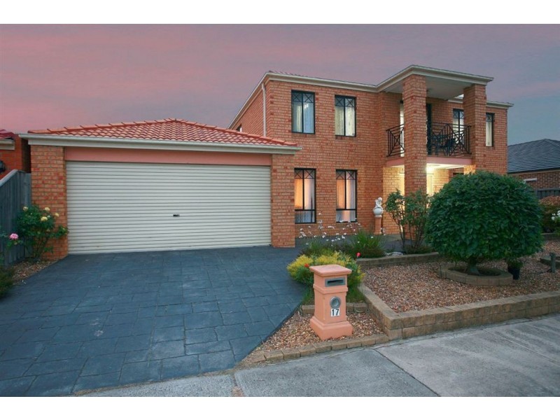 17 Brookland Greens Boulevard, Cranbourne VIC 3977