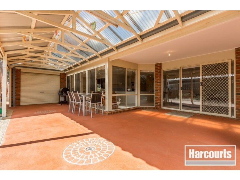 47 Sunningdale Crescent, Cranbourne VIC 3977