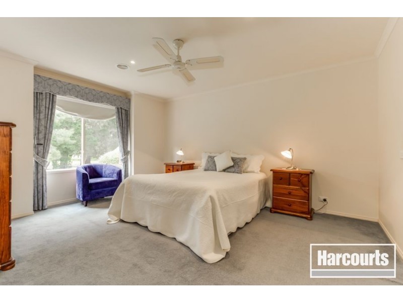 47 Sunningdale Crescent, Cranbourne VIC 3977