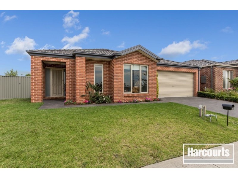 61 Broad Oak Drive, Cranbourne East VIC 3977