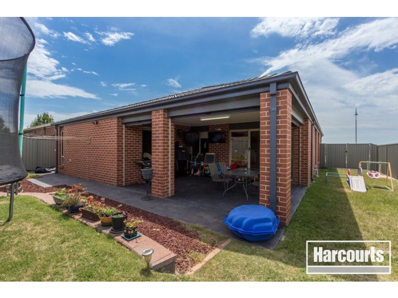61 Broad Oak Drive, Cranbourne East VIC 3977