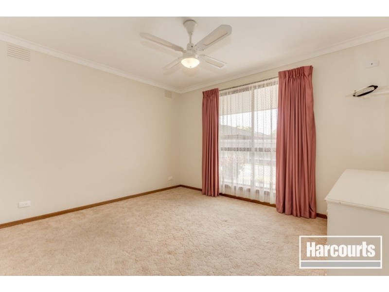 2/14 Russell Street, Cranbourne VIC 3977