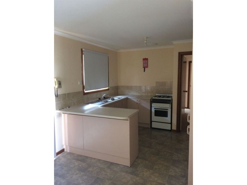 2/26 Elizabeth Street, Cranbourne VIC 3977