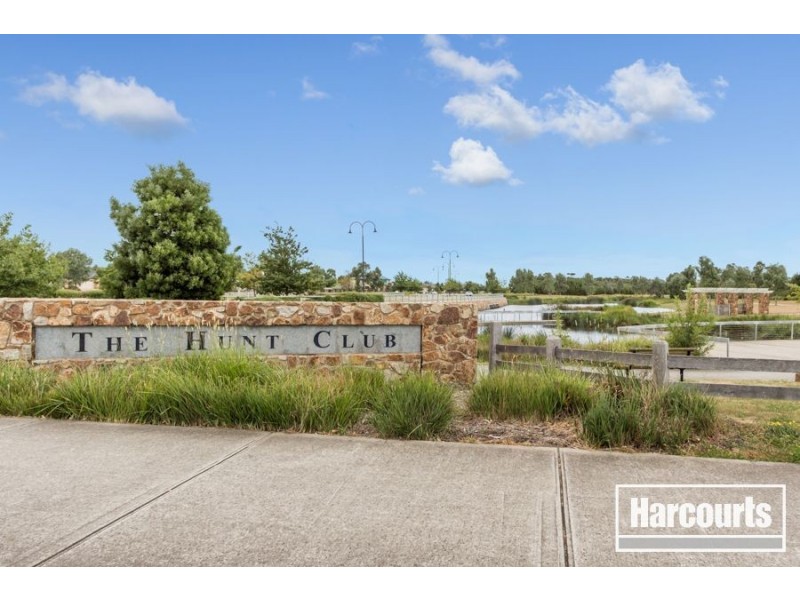 6 Wiltshire Avenue, Cranbourne East VIC 3977