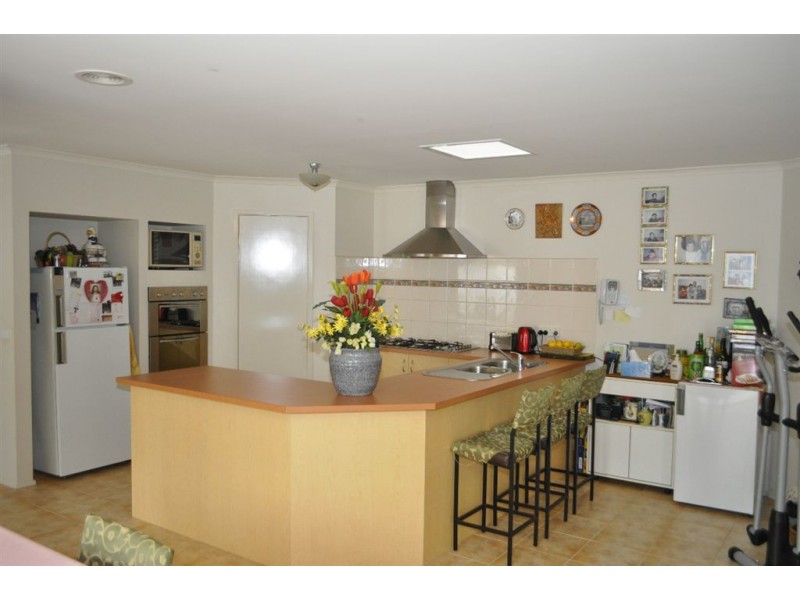 185 Monahans Road, Cranbourne West VIC 3977