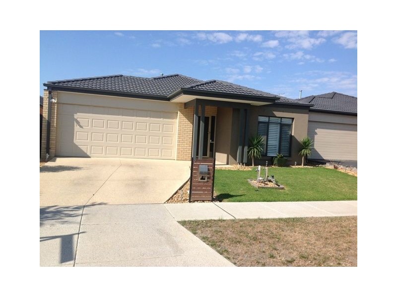 7 Buckthorn Drive, Cranbourne North VIC 3977