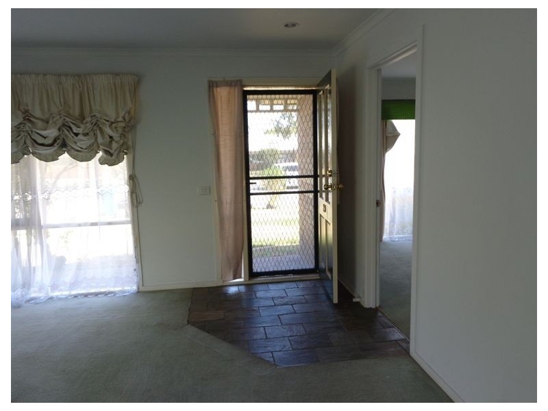 89 Courtenay Avenue, Cranbourne North VIC 3977