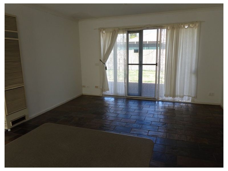 89 Courtenay Avenue, Cranbourne North VIC 3977