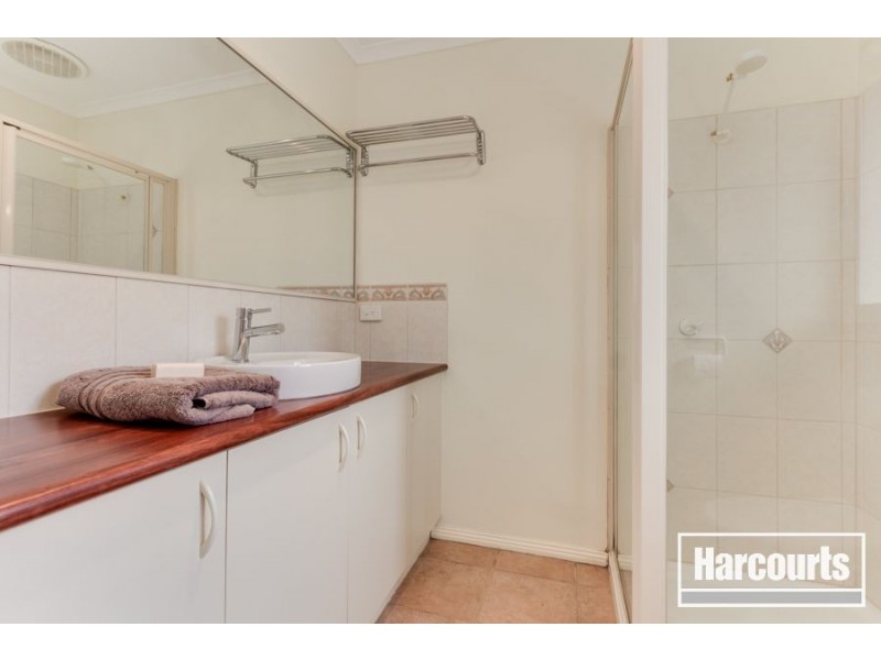 10 Tilbury Court, Cranbourne East VIC 3977