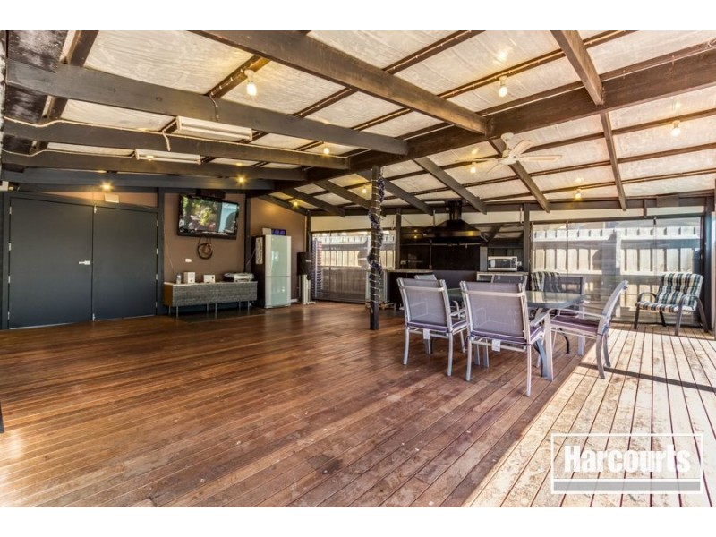 13 Waverley Park Drive, Cranbourne North VIC 3977