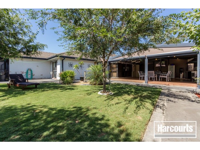 13 Waverley Park Drive, Cranbourne North VIC 3977