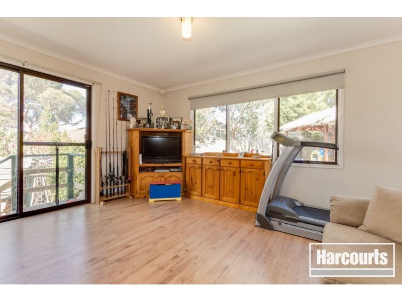 2 Macarthur Drive, Cranbourne VIC 3977