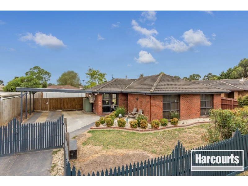 29 Gipps Crescent, Cranbourne North VIC 3977