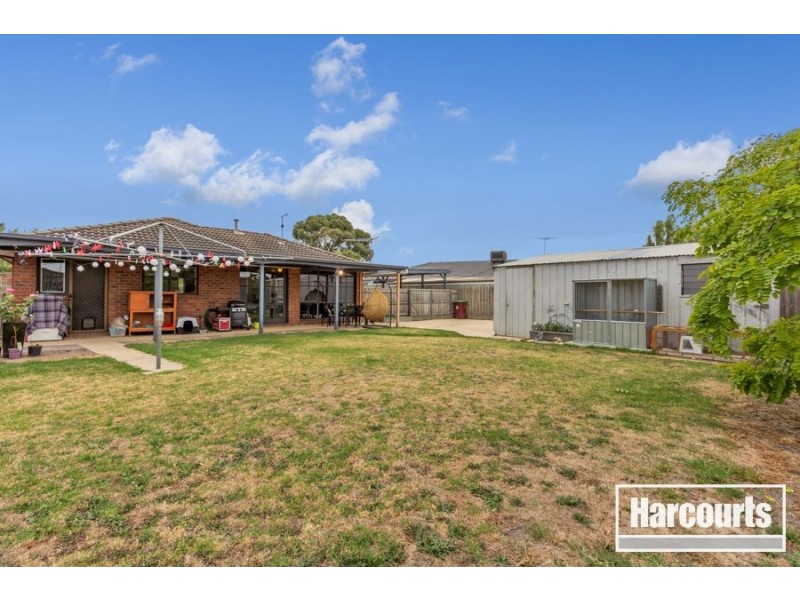 29 Gipps Crescent, Cranbourne North VIC 3977