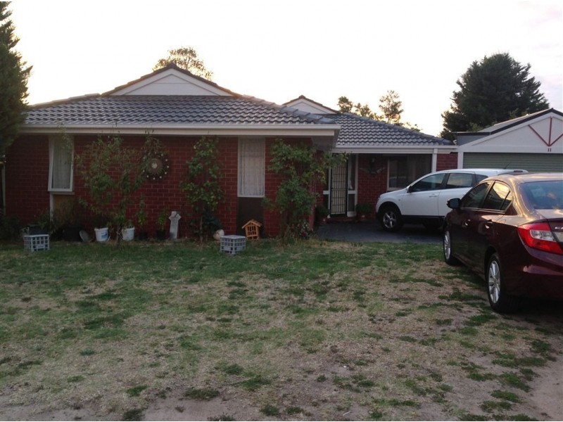 11 Franks Way, Cranbourne VIC 3977