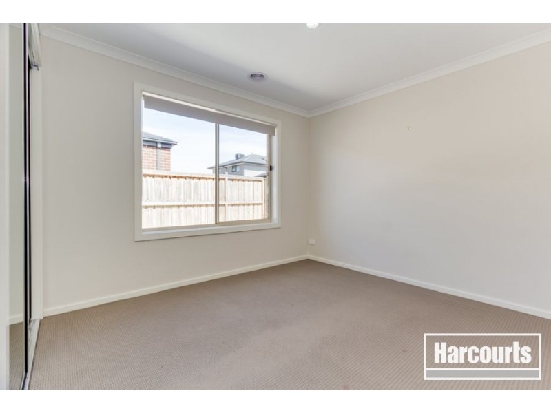 3 Bradshaw Way, Cranbourne East VIC 3977