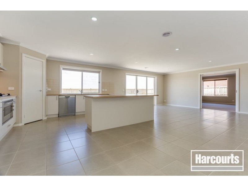 3 Bradshaw Way, Cranbourne East VIC 3977
