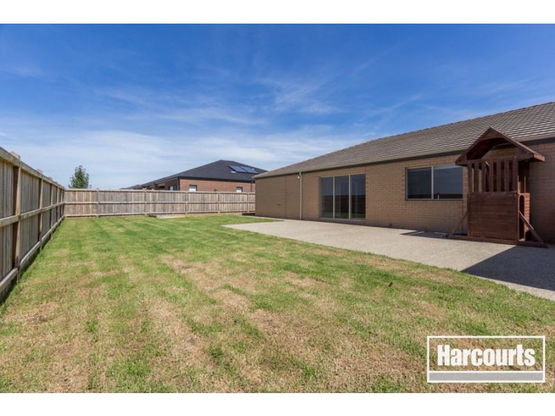 3 Bradshaw Way, Cranbourne East VIC 3977