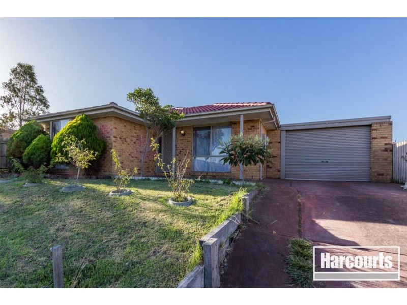 37 Godwin Crescent, Cranbourne North VIC 3977