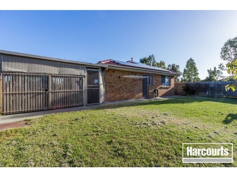 37 Godwin Crescent, Cranbourne North VIC 3977