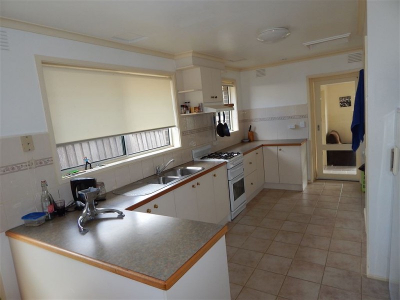 5 Barkly Street, Cranbourne VIC 3977