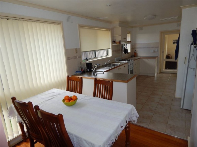 5 Barkly Street, Cranbourne VIC 3977