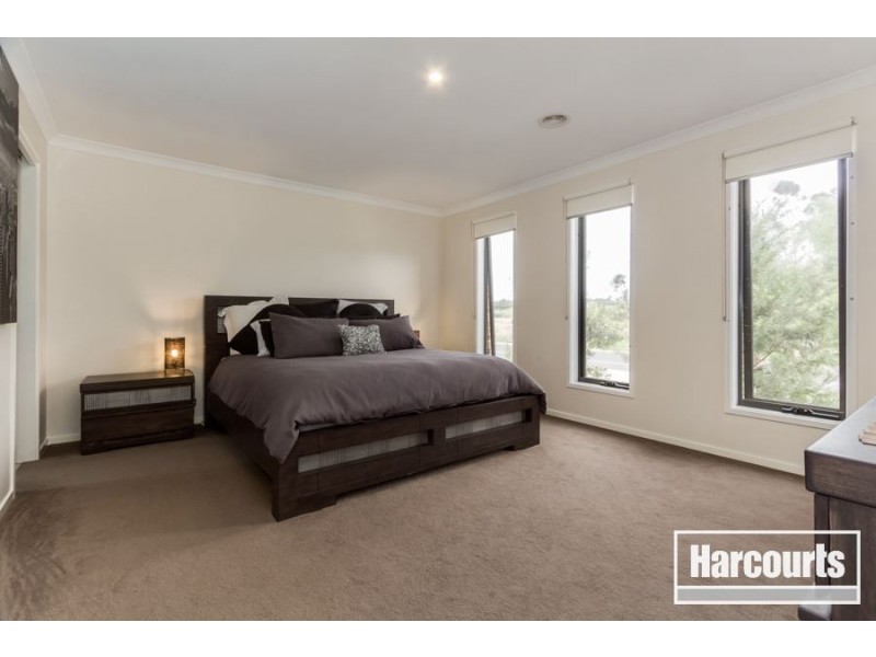 108 William Thwaites Boulevard, Cranbourne North VIC 3977
